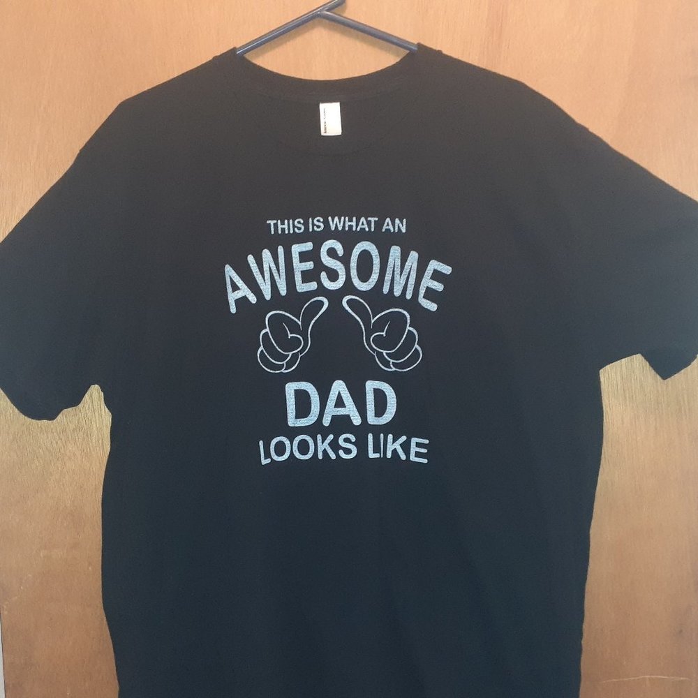Mens Awesome Dad Novelty Tee Shirt Size 2XL Black